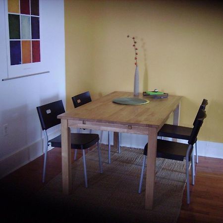 Absolute 1000 Islands Monthly Suites Gananoque Bagian luar foto